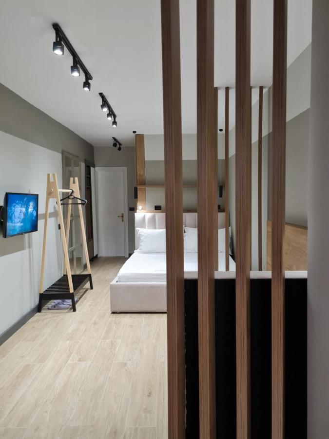 Tam Serviced Studio Apartment Myslym Shyri No1 Tiranë Luaran gambar